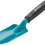 Gardena Blumenkelle Classic mit blauem Blatt und schwarzem Griff für Gartenarbeiten.