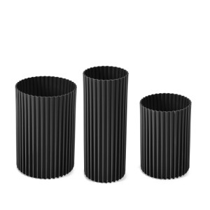 Lamela Vasen-Set Nemo Schwarz, 3-teilig. Drei moderne, schwarze Vasen mit gerippter Oberfläche.