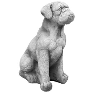 Patiniert wirkende Kunststeinfigur eines sitzenden Hundes, 36 cm hoch, für die Gartendekoration.