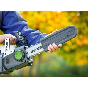 LUX Akku-Kettensäge A-KS-20/25 Set mit Schwertschutz, Akku-Kettensäge für Gartenarbeiten.
