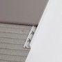 Graues, glänzendes PVC Winkelprofil (8x23x2500mm) als Fliesenschiene.
