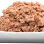 Catz Finefood Katzenfutter No.17 Geflügel & Garnele auf weißem Teller.