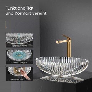 Ovales Emke Klarglas-Aufsatzwaschbecken mit geriffelter Struktur und goldenem Wasserhahn. Modernes Design für Ihr Bad.