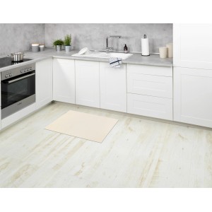 Beige Wenko Badematte 50x80 cm aus Kunststoff im Küchen-Setting.