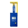 Varta Batterietester mit LCD-Display und eingelegter Batterie zum Testen.