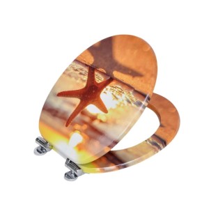 Ovaler WC-Sitz mit Softclosing, Motiv Seestern am Strand bei Sonnenuntergang. Orange-gelbe Farben, robuste Metallscharniere.