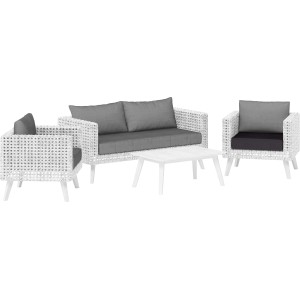 Lounge-Gartenmöbel Set Junee mit weißen Rattanmöbeln und grauen Sitzkissen.