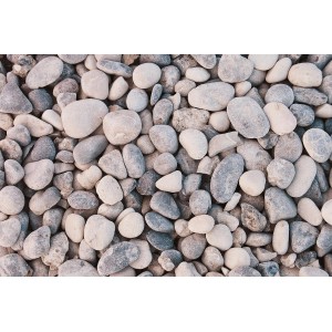 Flusskiesel Grau-Beige, 16-32 mm, ideal für Garten- und Landschaftsbau.