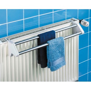 Wenko Heizkörper-Wäschetrockner Standard Weiß mit Handtüchern am Heizkörper.