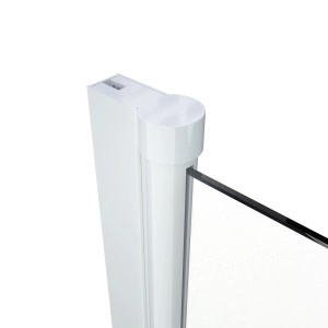 Detailaufnahme der weißen Aurlane Badewannenfaltwand White Elegance, 1-flügelig, mit klarem Glas.