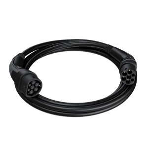 Schwarzes Go-e Ladekabel Typ 2, 22 kW, 5 m für Elektroautos.