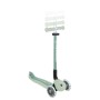 Globber Go-Up Active Lights 3-in-1 Kinderfahrzeug in Pistazie. Höhenverstellbarer Scooter mit leuchtenden LED-Rädern.