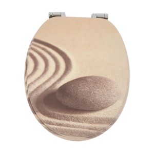 Sinobath WC-Sitz mit Absenk-Automatik, beiges Zen-Garten-Motiv mit Stein und Sandwellen.
