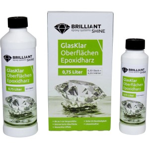 Brilliant Shine Epoxidharz Oberflächen A+B 0,75 l: Gebinde und Flaschen des Spezialspachtels.