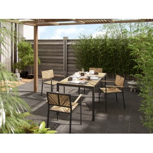 Gartensessel Ovando mit Armlehnen aus Akazienholz und Stahlrahmen im modernen Design.