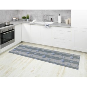 Mehrfarbige Wenko Badematte Mare 65x200 cm mit maritimem Muschelmuster in Küche.