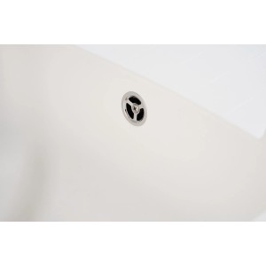 Detailaufnahme: Weiße Respekta Einbauspüle Boston Mineralite mit Abfluss.