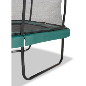 Detailaufnahme: Grünes EXIT Allure Premium Trampolin (244x427 cm) mit Sicherheitsnetz und schwarzem Rahmen.