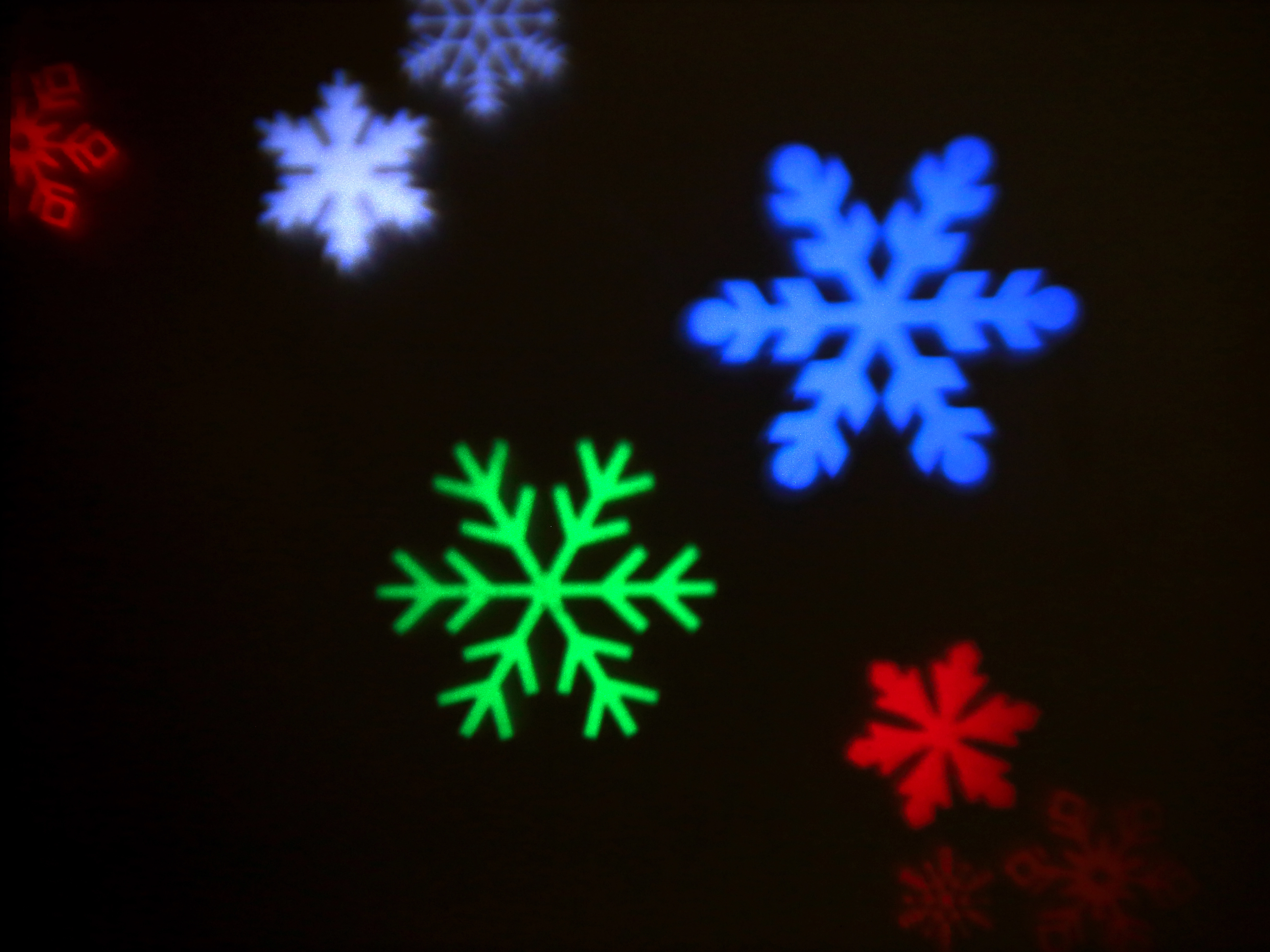 LED Projektor Schneeflocken kaufen bei OBI