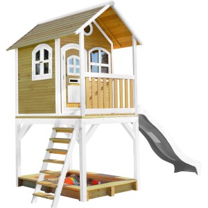 Axi Sarah Spielhaus aus Holz mit Rutsche, Leiter und Sandkasten in Braun und Weiß.