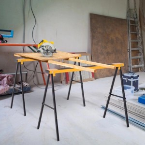 DURHAND Arbeitsbock Metall 99,5L x 50B x 76H cm Gelb
