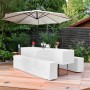 Weißes 5-tlg. Beautissu Hussen-Set für Bierzeltgarnitur mit Polsterung auf Holzterrasse im Garten.