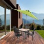 Doppler Table-Fix Sonnenschirmhalterung in Schwarz am Tischbein befestigt.