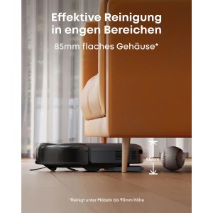 Eufy Saugroboter Omni C20 unter Möbeln. Flaches Design für schwer zugängliche Stellen.