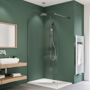 Begehbare Breuer Duschwand Entra, silber matt, Klarglas, 100 cm, mit Duscharmatur und Handtuchwärmer.