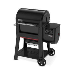 Schwarzer Weber Searwood Holzpelletgrill mit digitaler Steuerung und Ablagefläche.