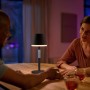 Philips Hue Go Tischleuchte, tragbar, schwarz. Smart Home Lampe mit Farbwechsel für Innen & Außen.