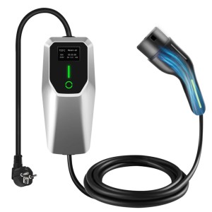 Tragbares Junsun Typ 2 EV Ladegerät mit silbernem Steuergerät, schwarzem Kabel und Haushaltsstecker. Lädt Elektrofahrzeuge.