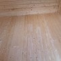 Innenansicht weka Holz-Gartenhaus Angolo A mit Holzboden und Decke.