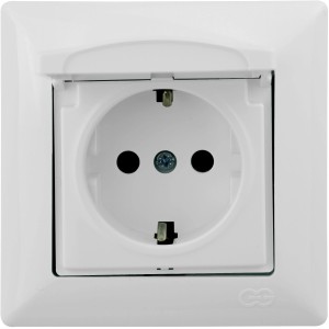 Weiße e2 elektro Steckdose Visage mit Klappdeckel, passend zur Schalterserie Visage2.