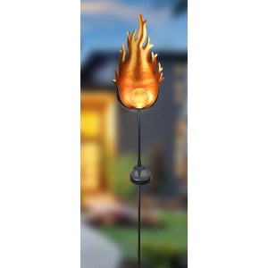 Rostfarbene Globo LED Solarleuchte in Flammenform, 93,5 cm hoch, für stimmungsvolle Gartenbeleuchtung.