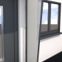 Gutta Seitenblende für Vordach B1, Polycarbonat klar, anthrazit, 200x60x45 cm. Seitlicher Schutz für Haustür.