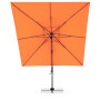 Quadratischer, orangefarbener Doppler Ampelschirm 280x280 cm mit Dreh- und Neigefunktion.