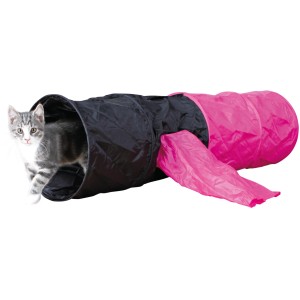 Trixie Katzentunnel aus Polyester, schwarz-pink, mit Katze und vier Eingängen.