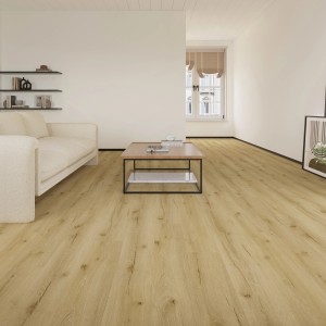 Heller Wohnraum mit Vinylboden Eiche Manhattan (3,5 mm) im Klicksystem.