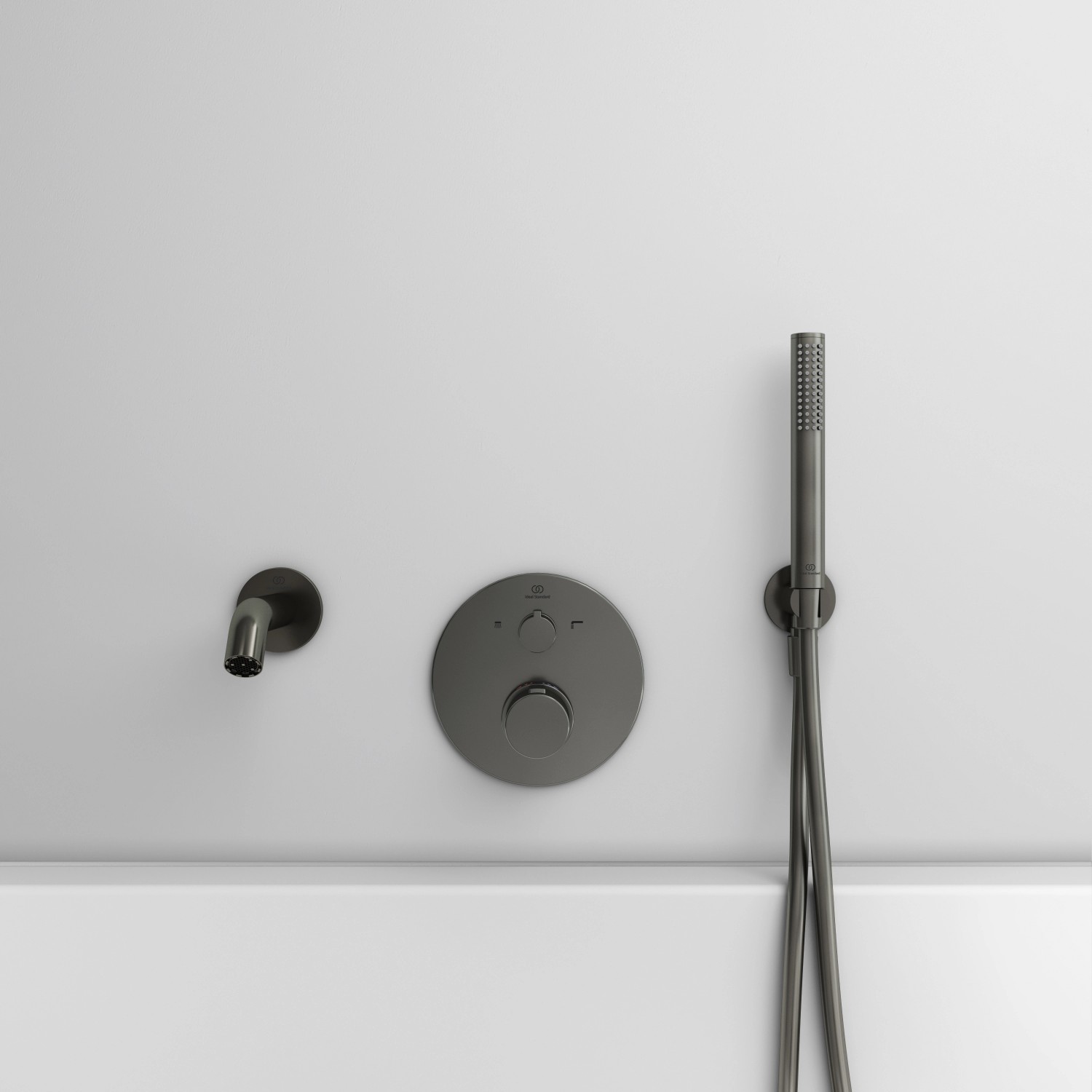 Ideal Standard Idealrain Atelier Brausehalter in Magnetic Grey mit Handbrause und Armatur.
