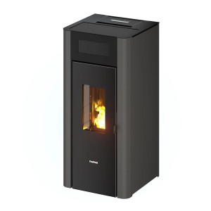 Freepoint Pelletofen Amaranto, anthrazitfarbener Stahl, 8,5 kW, mit Flamme im Sichtfenster.