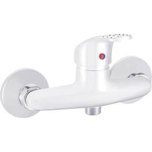 Verchromte CMI Einhebel-Brausearmatur Glina für die Wandmontage im Badezimmer.