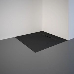 Quadratische, anthrazitfarbene Schulte Duschwanne ExpressPlus Extraflach 80x80 cm im Badezimmer.