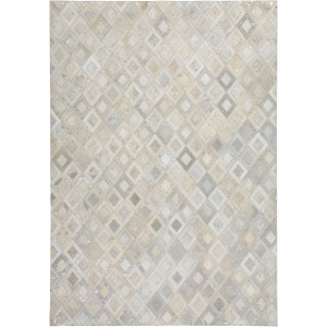 Grau-silberner Teppich Masque 310 (160x230 cm) aus Leder mit Rautenmuster.