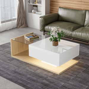 Moderner Couchtisch in Weiß Hochglanz und Holzfarbe mit Glasplatte und LED-Beleuchtung im Wohnzimmer.