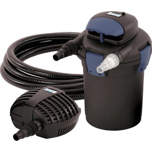 Oase BioPress Set 4000: Druckfilter mit Pumpe, UVC-Vorklärgerät und Schlauch für klare Teiche.
