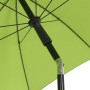 Detailaufnahme: Grüner Siena Garden Marktschirm, Ø 180 cm, mit Handöffner und Stahlgestell.