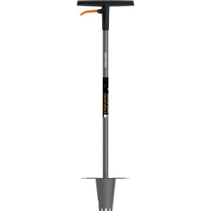 Fiskars Blumenzwiebel-Pflanzer Ergo, ein Gartenhandgerät zum einfachen Pflanzen von Blumenzwiebeln.