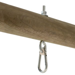 AXI Schaukelhaken M10/100 mm am Holzbalken einer Schaukel.