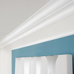 Decosa Zierprofil Emma, 2 Stück, weiß, angebracht an Decke und Wand.